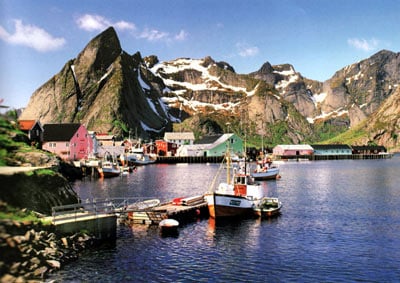 1500 pieces jigsaw puzzle by castorland, fisher village lofoten islands norway fishervillage