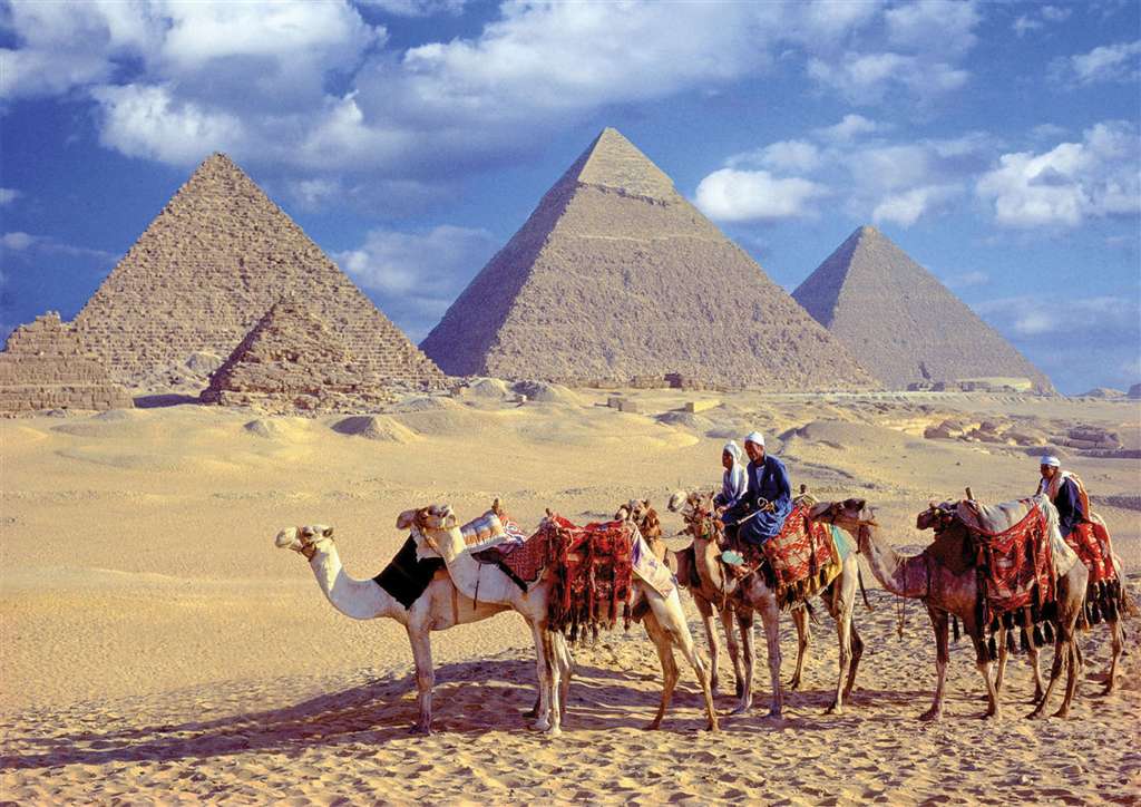 Pyramids of Ghiza, Egypt, 1000 Piece Jigsaw Puzzle Made by Ravens