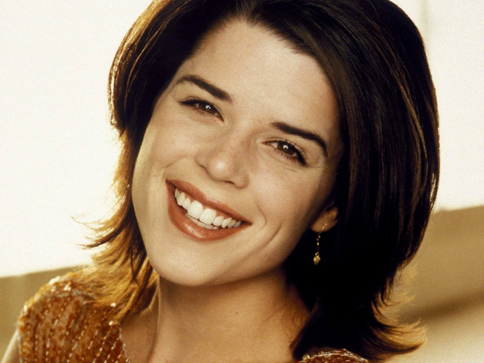 Neve Campbell Famous Celebrity
