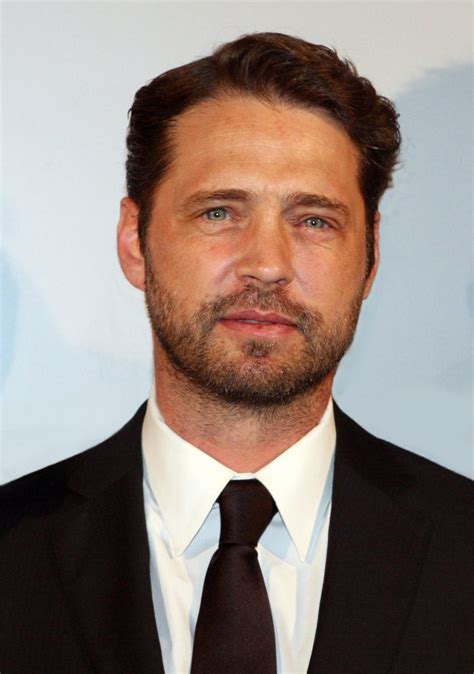 Jason Priestley Celebrity Biography. Star Histories at WonderClub